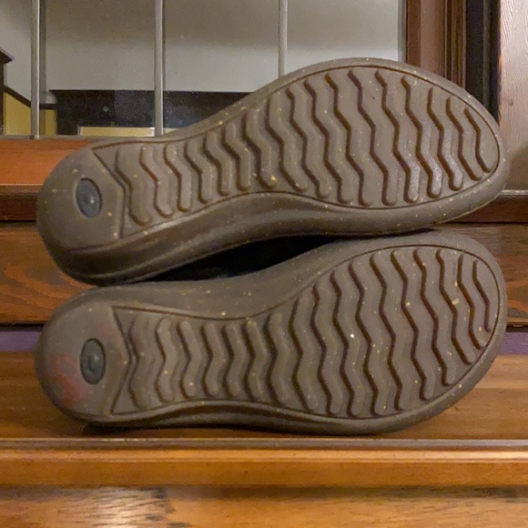 Waterproof UGG® Suede Torrey Boots - Picture 10 of 10